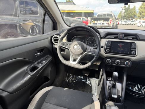 Used 2020 Nissan Versa SV image 22