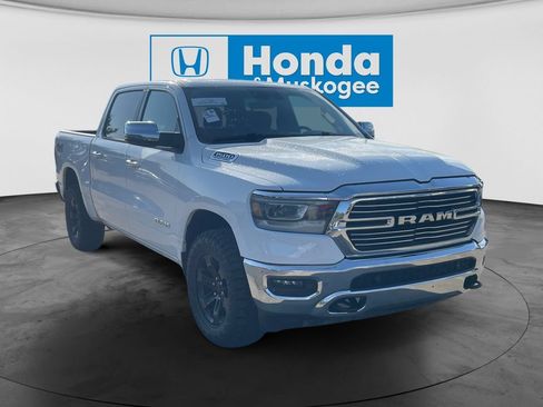 Used 2023 RAM 1500 Laramie AWD/4WD image 3