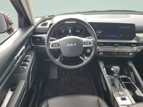 Used 2025 Kia Telluride LX FWD image 12