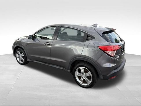 Used 2016 Honda HR-V LX image 31