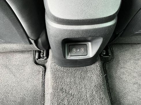 Used 2024 Hyundai Elantra Limited FWD image 24