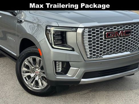Used 2024 GMC Yukon Denali w/ Advanced Technology Package image 5