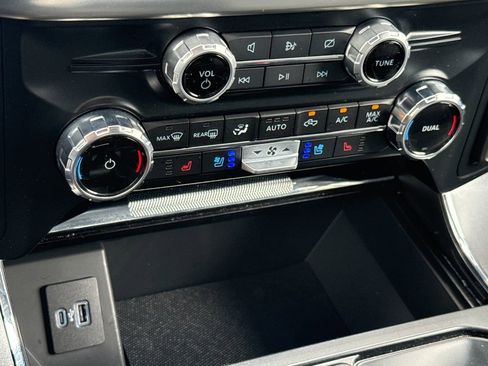 Used 2023 Ford F150 Lariat RWD image 23