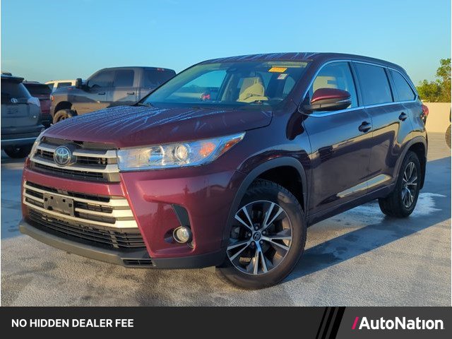 Used 2017 Toyota Highlander Plus w/ Carpet Mat Package AWD/4WD image 1