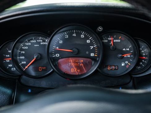 Used 2002 Porsche 911 Carrera 4 image 9