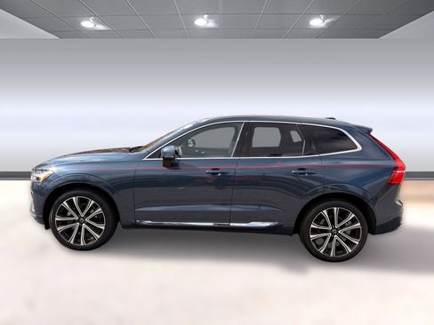 Certified 2023 Volvo XC60 B5 Ultimate w/ Protection Package Premier image 2