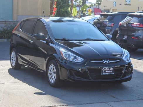 Used 2016 Hyundai Accent SE image 3