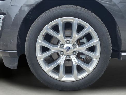 Used 2018 Ford Expedition Limited w/ Equipment Group 302A RWD image 12