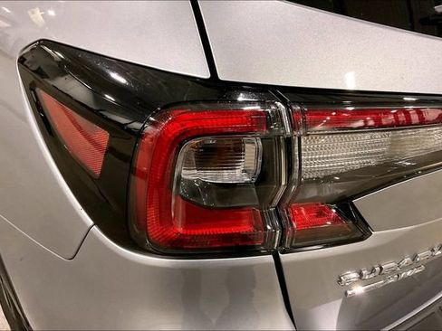 Used 2025 Subaru Outback Limited AWD/4WD image 29