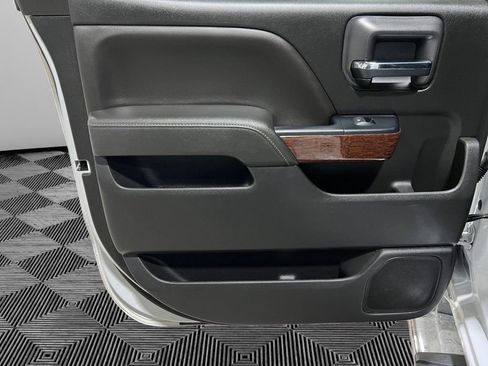 Used 2019 GMC Sierra 3500 SLT image 18