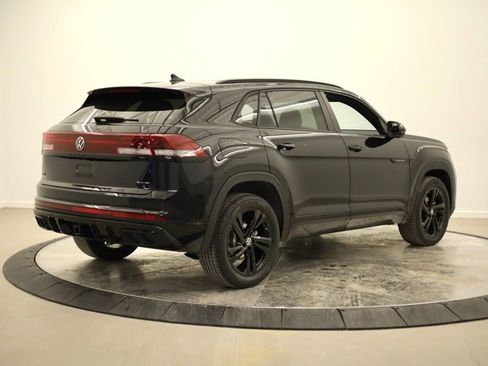 New 2026 Volkswagen Atlas Cross Sport SEL R-Line image 3