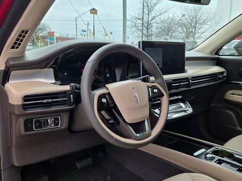 Used 2024 Lincoln Corsair AWD w/ Equipment Group 101A image 12