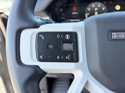 Used 2025 Land Rover Defender 110 S AWD/4WD image 8