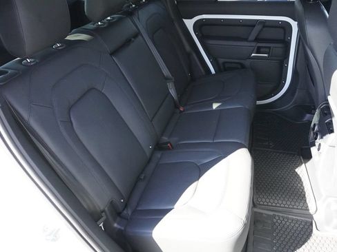 New 2026 Land Rover Defender 110 X-Dynamic SE AWD/4WD image 27
