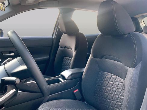 Certified 2026 Nissan Kicks SV FWD image 8