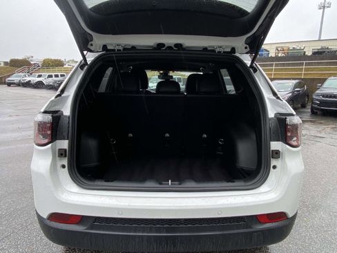 Certified 2024 Jeep Compass Limited image 39