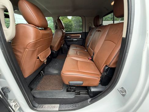 Used 2015 RAM 3500 Laramie Longhorn AWD/4WD image 17