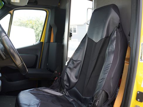Used 2021 Mercedes-Benz Sprinter 2500 image 19