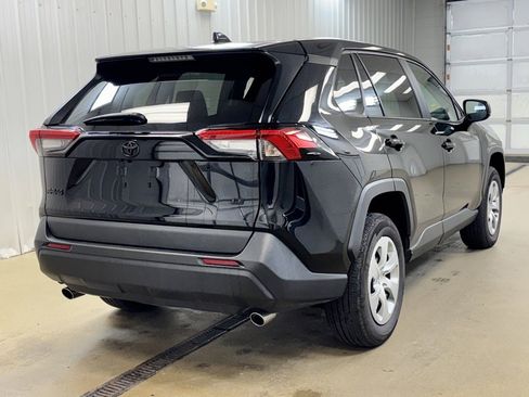Used 2023 Toyota RAV4 LE image 5