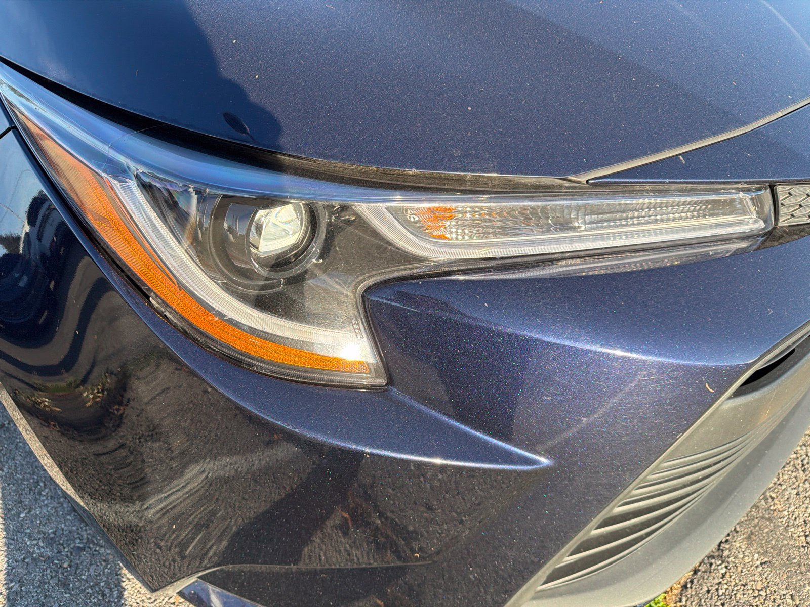 Used 2025 Toyota Corolla LE FWD image 3