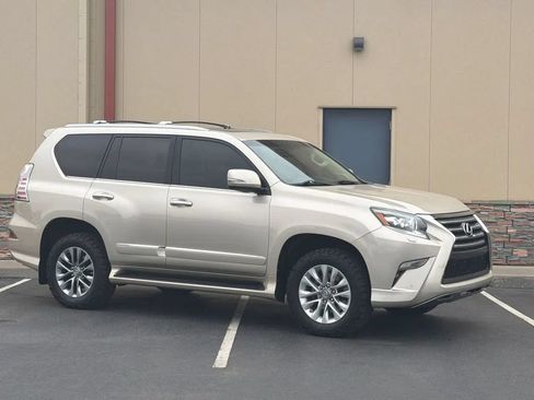Used 2015 Lexus GX 460 w/ Premium Package AWD/4WD image 5