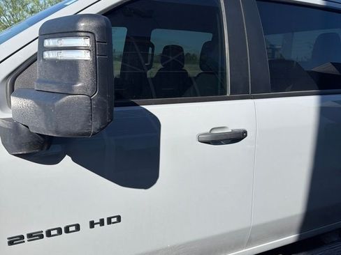 Used 2025 Chevrolet Silverado 2500 Custom w/ Custom Value Package AWD/4WD image 4
