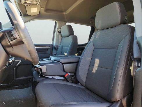 New 2026 GMC Sierra 1500 SLE w/ Preferred Package image 17