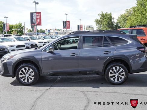 Used 2025 Subaru Outback Premium AWD/4WD image 10