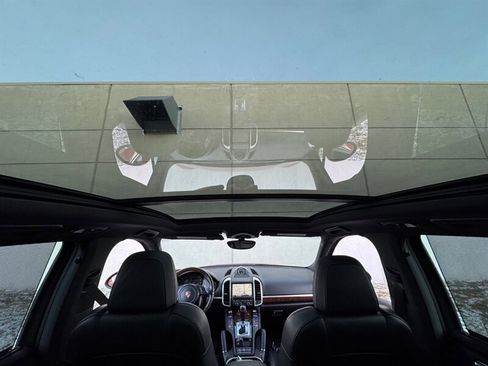 Used 2014 Porsche Cayenne image 27