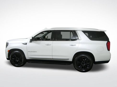 Used 2021 GMC Yukon SLT w/ SLT Premium Package AWD/4WD image 2