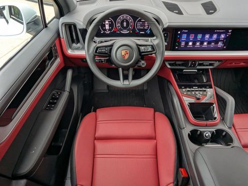 New 2026 Porsche Cayenne image 15