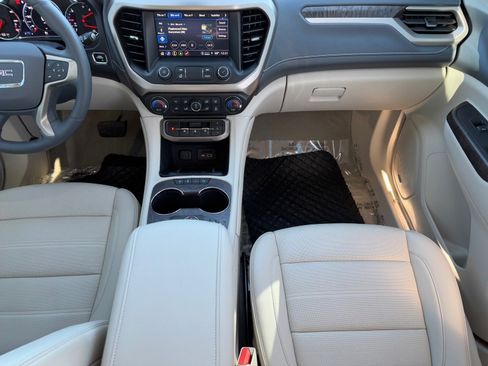 Used 2023 GMC Acadia Denali w/ Denali Technology Package image 14