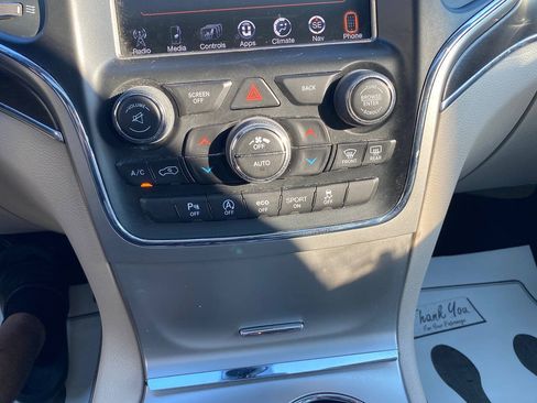 Used 2017 Jeep Grand Cherokee Limited AWD/4WD image 41