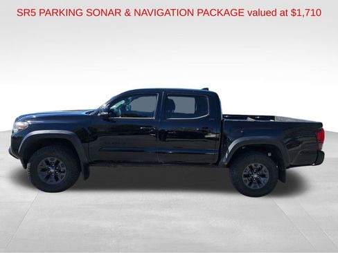 Used 2021 Toyota Tacoma SR5 w/ Trail Edition image 7