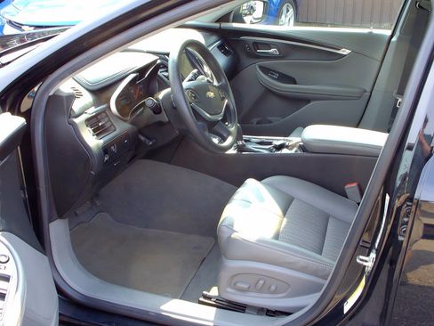 Used 2019 Chevrolet Impala LS FWD image 6