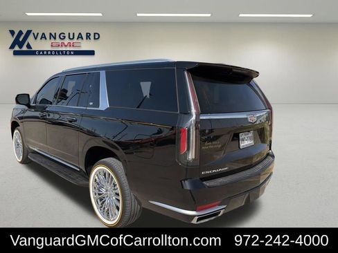 Used 2024 Cadillac Escalade ESV Luxury image 5