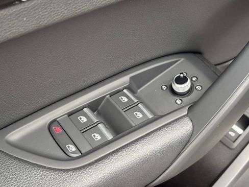 Used 2018 Audi Q5 2.0T Premium Plus w/ Premium Plus Package image 26