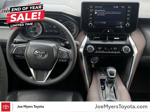 Used 2021 Toyota Venza XLE image 10