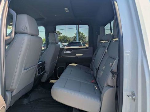 New 2026 GMC Sierra 2500 SLT w/ SLT Premium Package AWD/4WD image 15