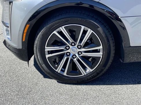 New 2025 Cadillac Lyriq Luxury image 9