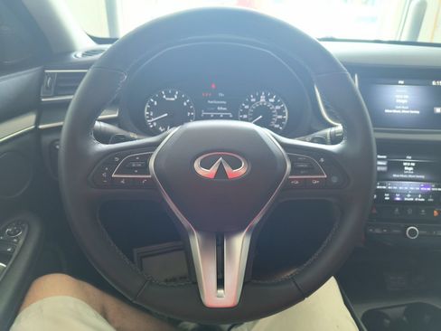 Certified 2025 INFINITI QX50 Luxe AWD/4WD image 14