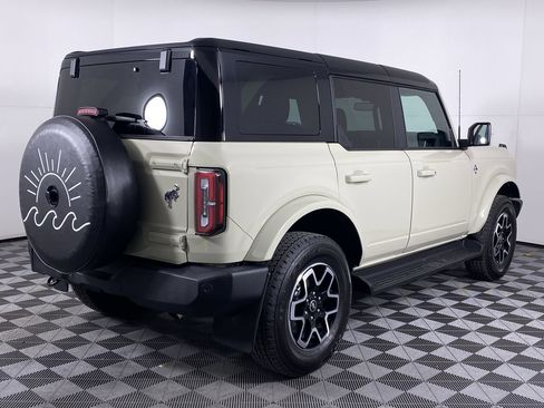 Used 2025 Ford Bronco Outer Banks image 19