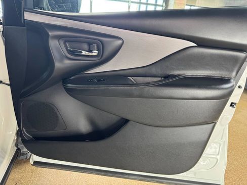 Used 2019 Nissan Murano SV w/ Cargo Package AWD/4WD image 10