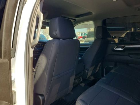 Used 2022 Chevrolet Silverado 1500 LT image 12