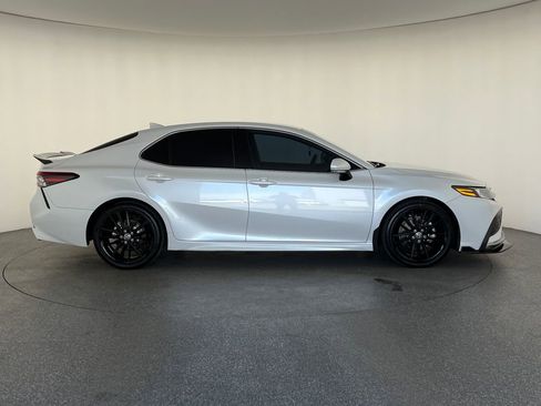 Used 2021 Toyota Camry XSE w/ Carpet Mat Package (TMS) image 2