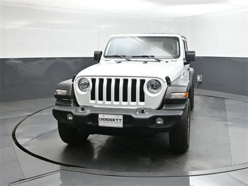 Used 2022 Jeep Wrangler Sport S image 30