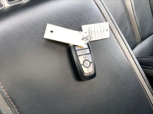 Used 2020 Ford F150 Platinum w/ Equipment Group 701A Luxury image 14