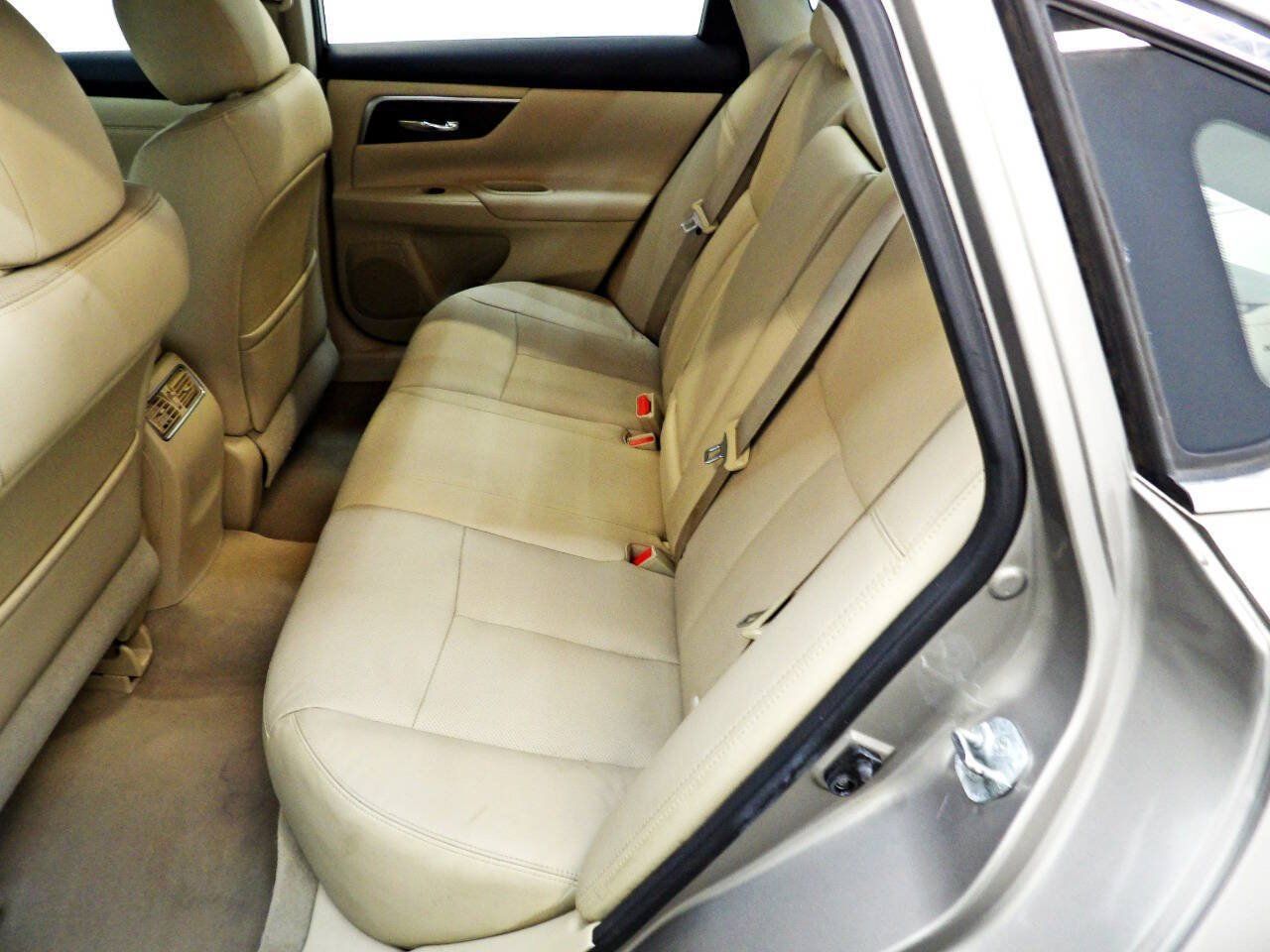 Used 2014 Nissan Altima 3.5 SL w/ Technology Package FWD image 10