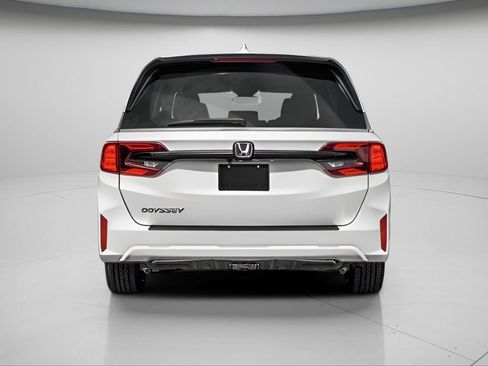 Certified 2026 Honda Odyssey EX-L image 10