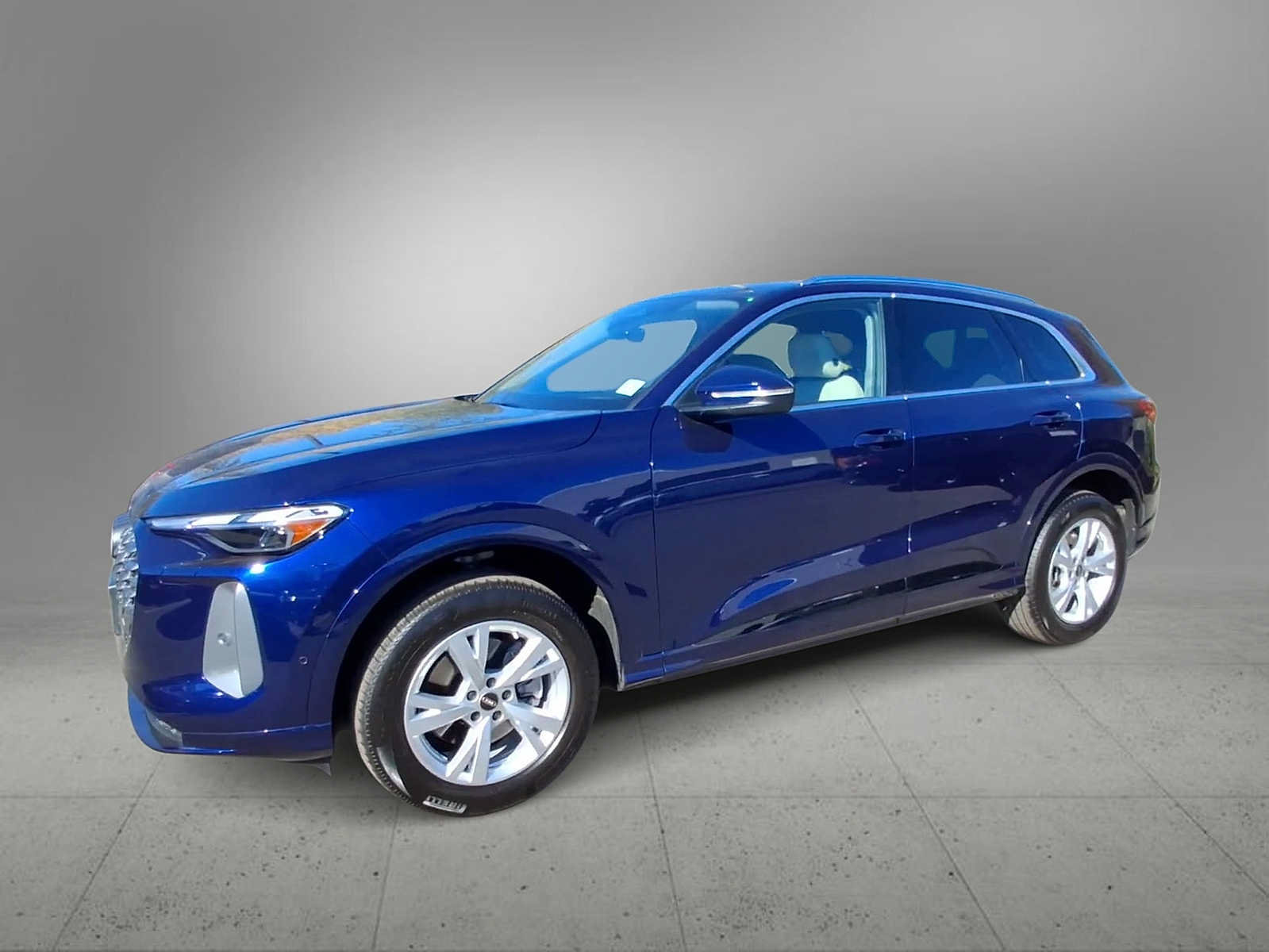 Used 2025 Audi Q5 Premium AWD/4WD image 4